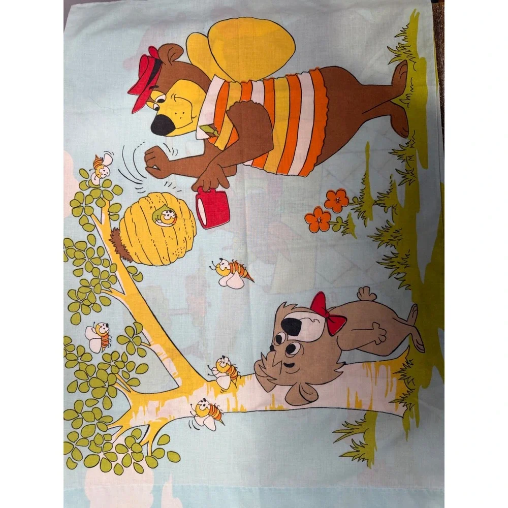 Vintage‎ Yogi Bear Boo-Boo Pillowcase Retro Hanna-Barbera Picnic Beehive